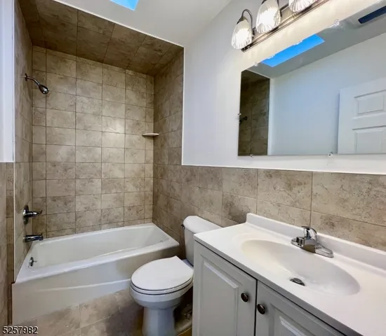 $2,400 | 61 Mountainview Boulevard, Unit 4, Wayne, NJ 07470