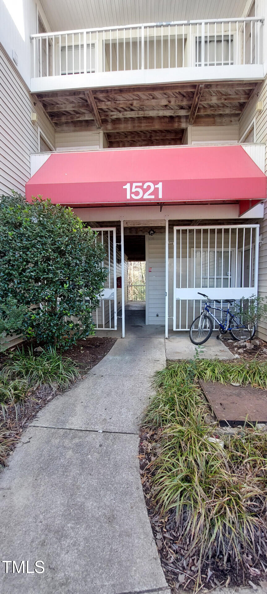 1521 Graduate Lane, Unit 102 Raleigh, NC 27606 - Photo 1 of 6 1521GraduateLane_52469_1