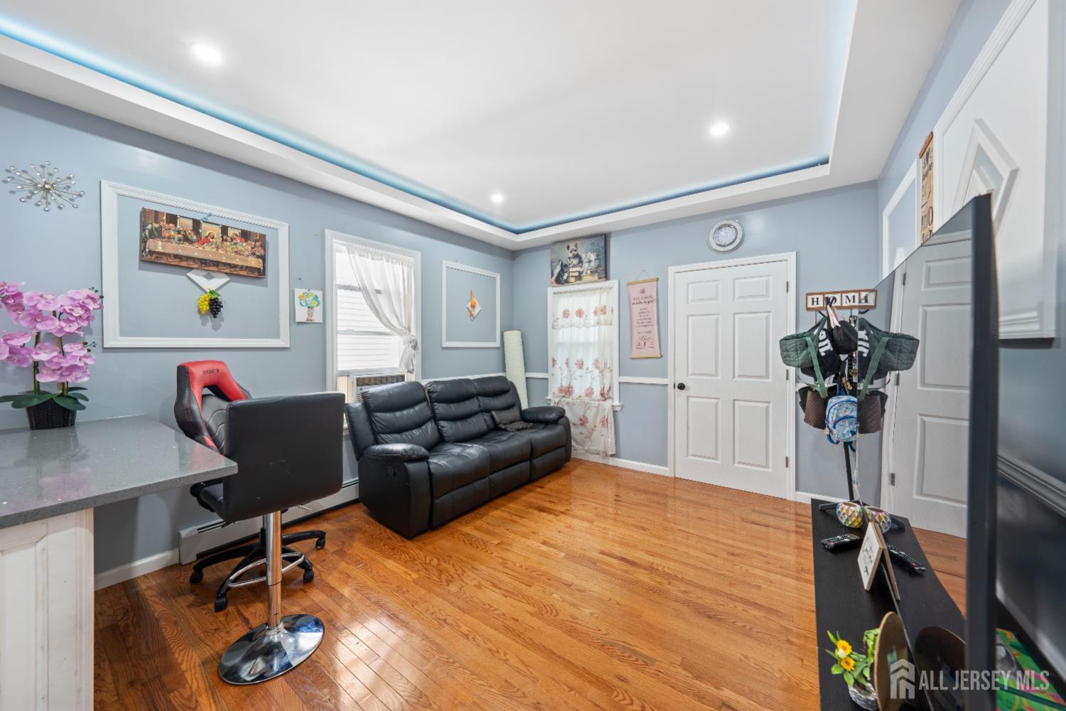 358 Marion Street Union, NJ 07083 - Photo 4 of 16
