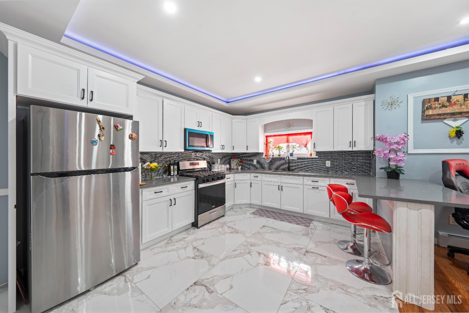 358 Marion Street Union, NJ 07083 - Photo 5 of 16