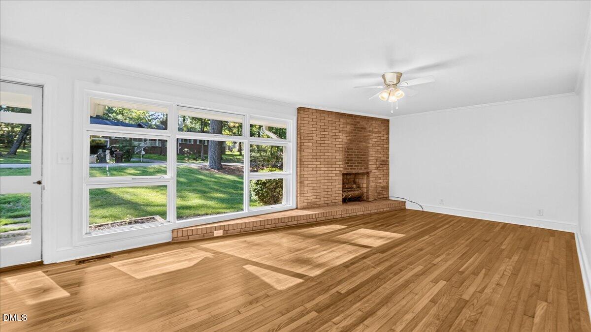 102 Forest Road Oxford, NC 27565 - Photo 6 of 55 Living room