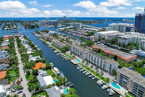 $1,900 | 1731 Southeast 15th Street, Unit 603, Fort Lauderdale, FL 33316