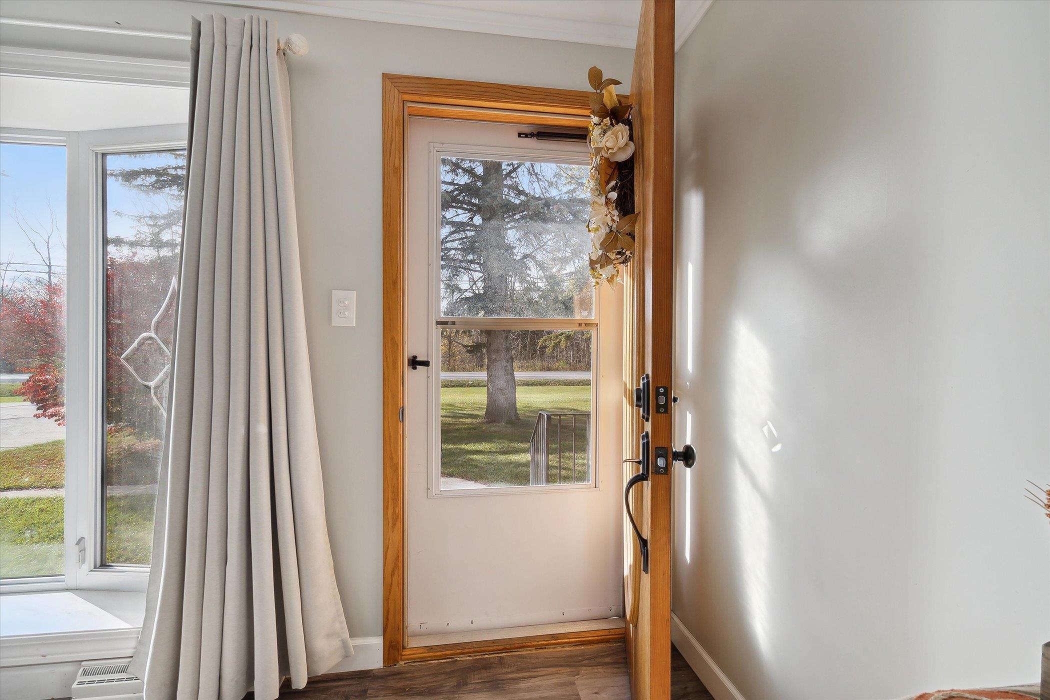 4506 North Irish Road Davison, MI 48423 - Photo 6 of 40 50160235-f2109464-50aa-4d54-a46e-11c20207b414.JPG