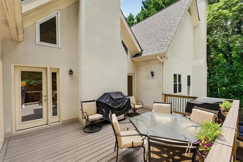 $939,000 | 125 Lazy Laurel Chase, Roswell, GA 30076