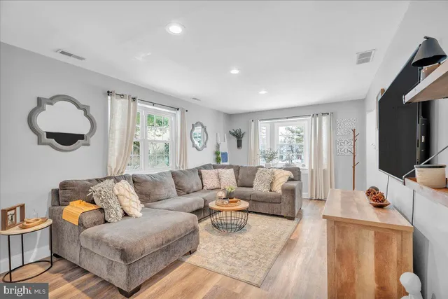 $299,900 | 846 St Regis Court, West Deptford, NJ 08051