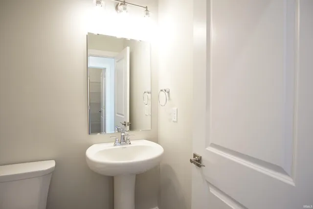 $399,800 | 5100 Goldfinch Drive, Evansville, IN 47725