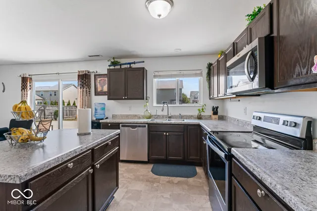 $348,000 | 2335 Trefoil Drive, Plainfield, IN 46168