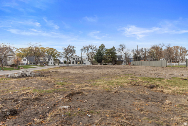 12959 South Fort Street Draper, UT 84020 - Photo 17 of 20 View of yard with a residential view