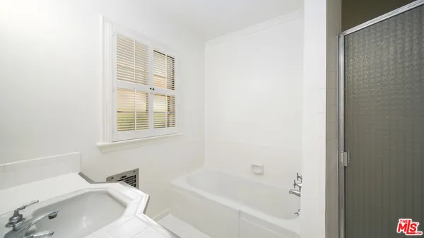 $4,695 | 1274 South Beverly Glen Boulevard, Los Angeles, CA 90024