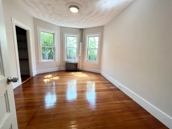 $2,900 | 22 Humphreys Street, Unit 1, Boston, MA 02125