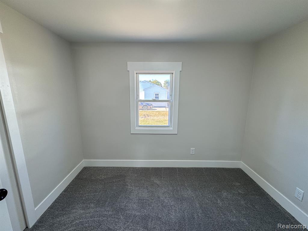 7064 West Vienna Road Clio, MI 48420 - Photo 4 of 12