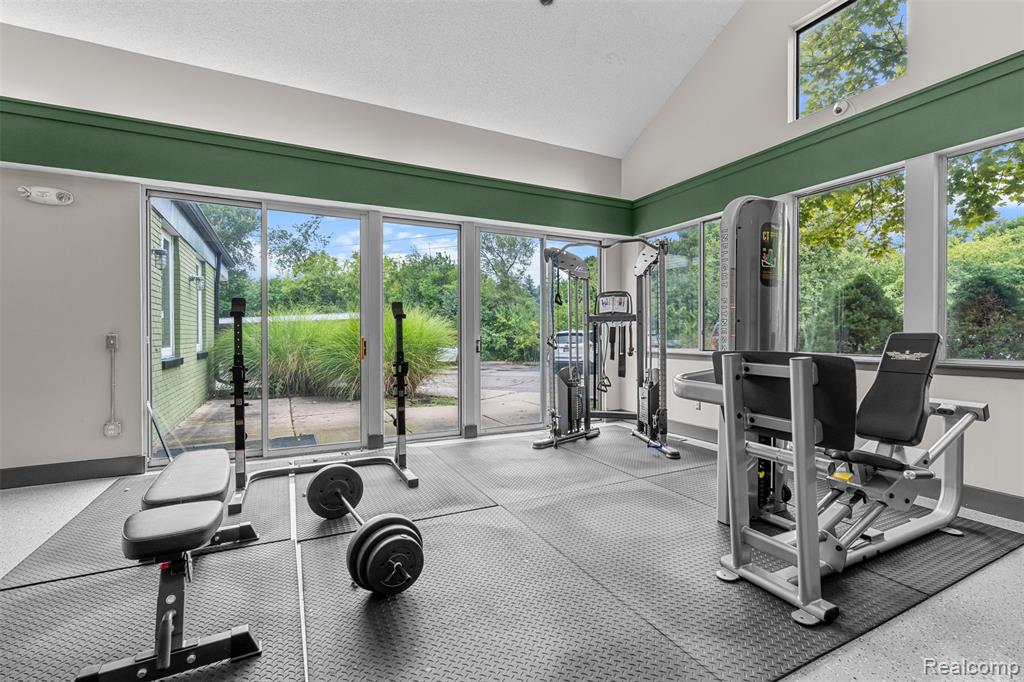 1050 North Adams Road, Unit 201 Birmingham, MI 48009 - Photo 13 of 15