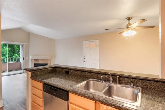 $425,000 | 2380 Del Mar Way, Unit 306, Corona, CA 92882