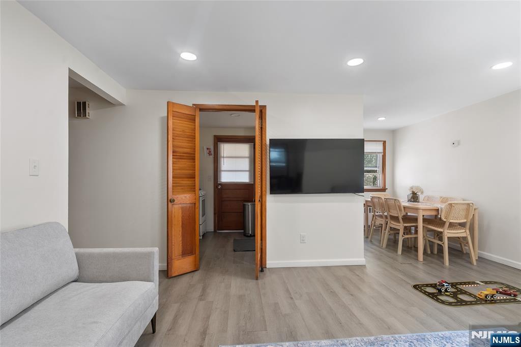 422 Union Avenue Rutherford, NJ 07070 - Photo 9 of 47 Gallery Image 9