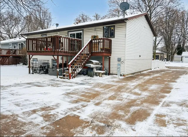 $374,900 | 1952 Garland Avenue, Waukesha, WI 53188