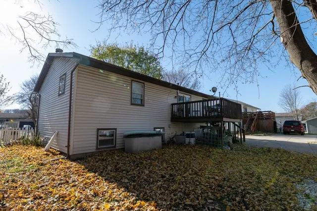 $374,900 | 1952 Garland Avenue, Waukesha, WI 53188