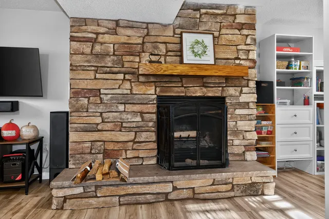 $374,900 | 1952 Garland Avenue, Waukesha, WI 53188