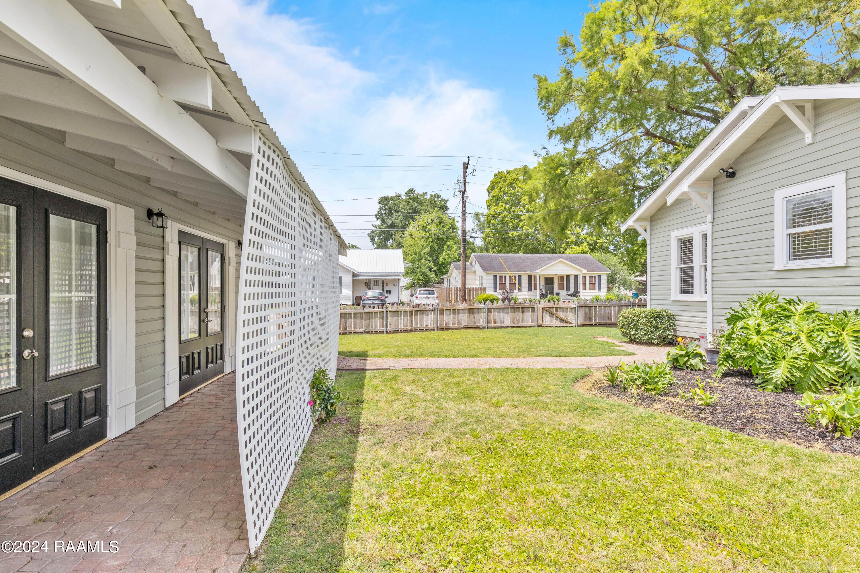 527 St Joseph Street Lafayette, LA 70506 - Photo 27 of 47 527StJoseph-13