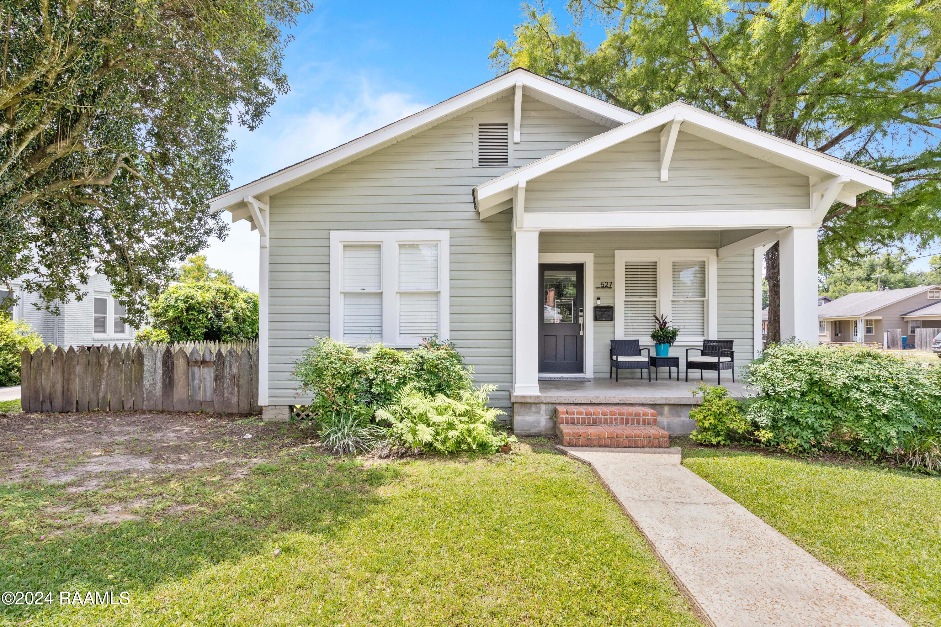 527 St Joseph Street Lafayette, LA 70506 - Photo 3 of 47 527StJoseph-2