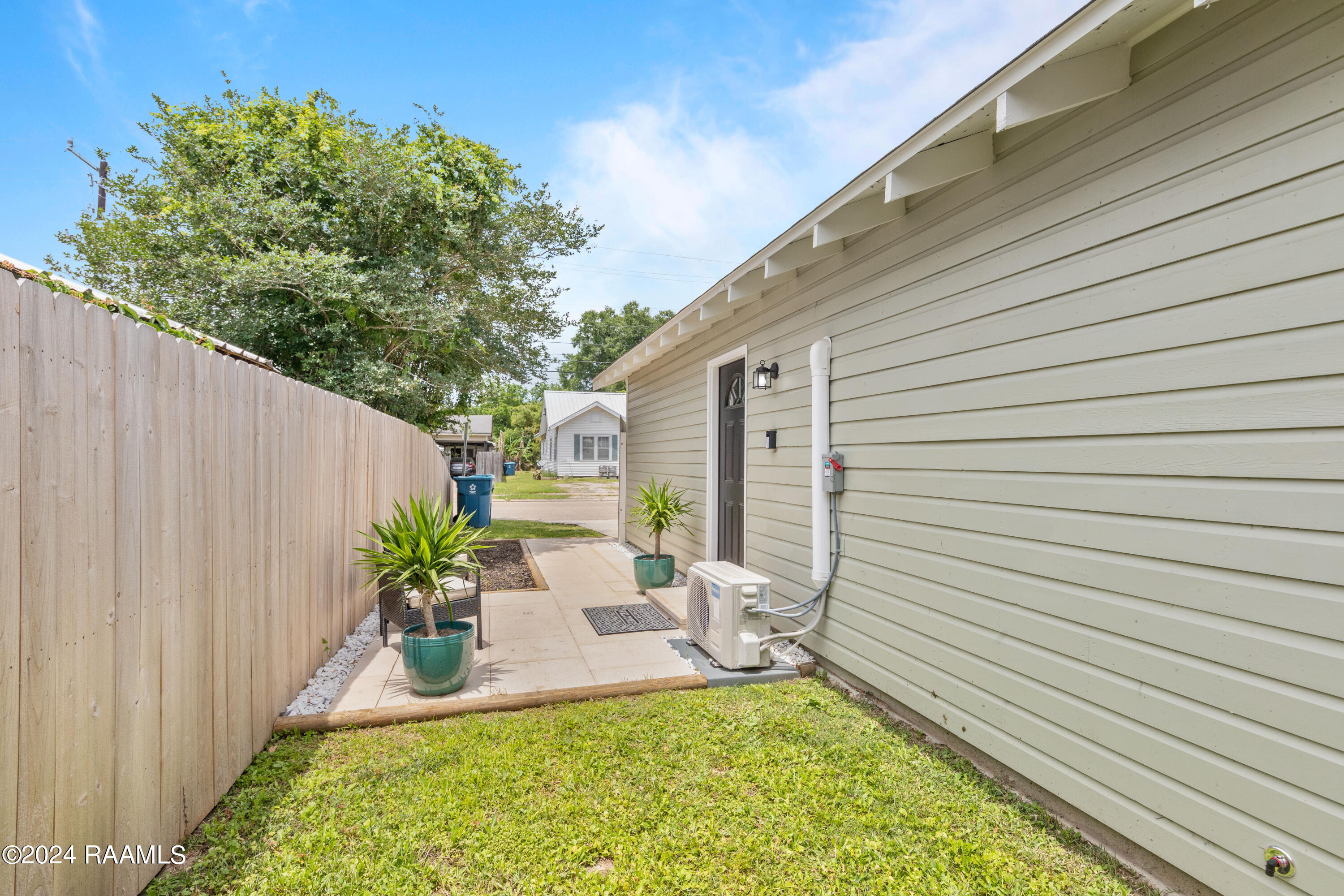 527 St Joseph Street Lafayette, LA 70506 - Photo 43 of 47 527StJoseph-21