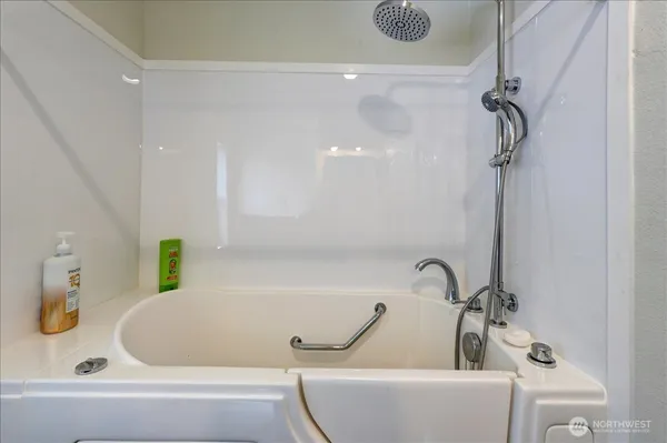 $135,000 | 5720 113th Avenue East, Unit 75, Puyallup, WA 98372