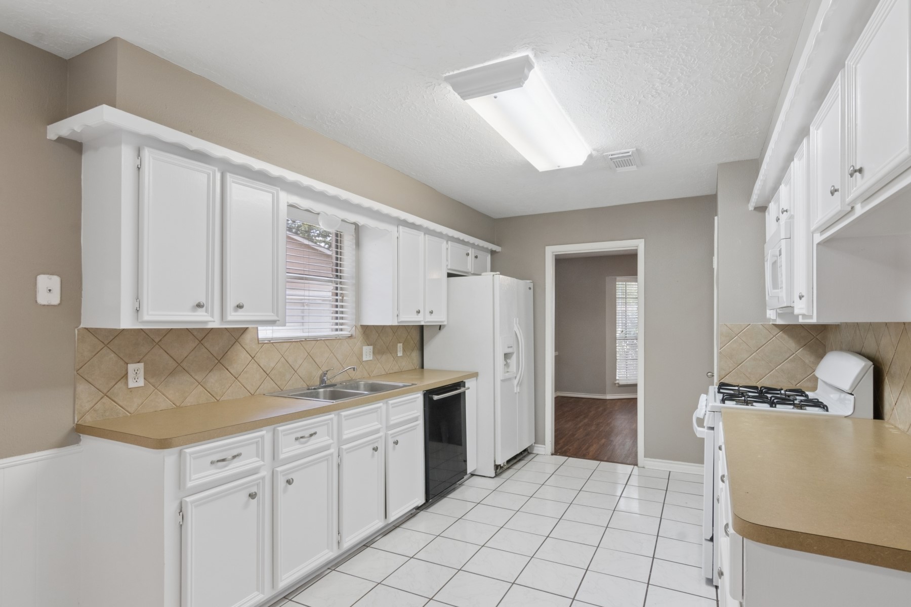 2607 Allyson Court Spring, TX 77373 - Photo 8 of 25