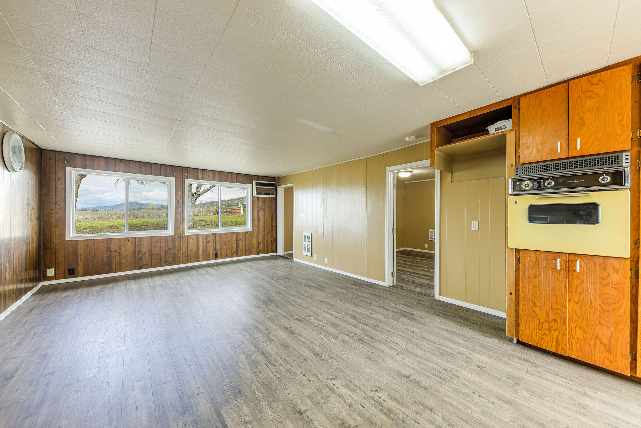 612 Brownsboro-Meridian Road Eagle Point, OR 97524 - Photo 14 of 63 HD-48