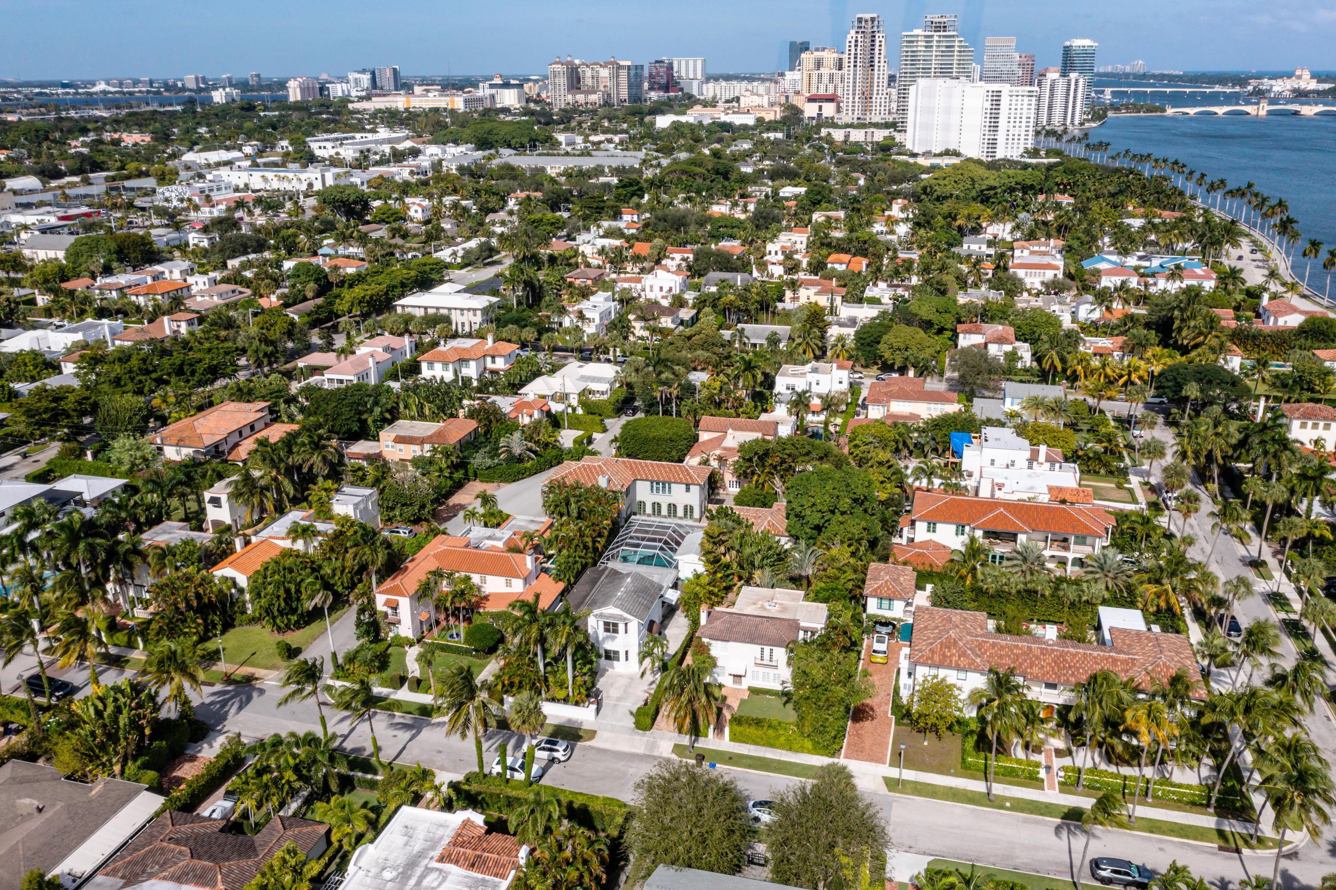 217 Sunset Road West Palm Beach, FL 33401 - Photo 3 of 16 a view of a city
