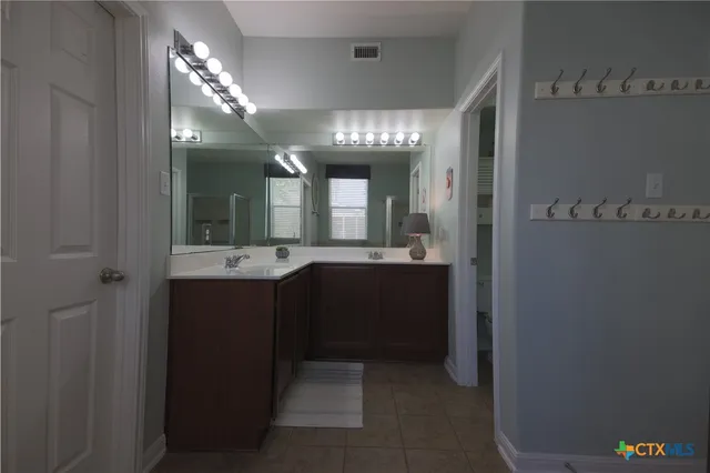 $2,200 | 421 Shadow Point, San Marcos, TX 78666