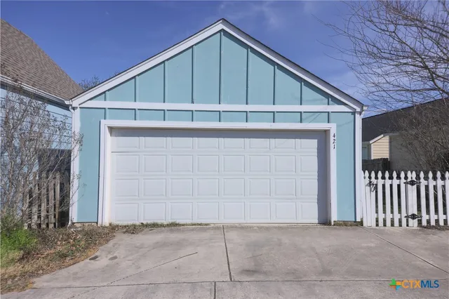 $2,200 | 421 Shadow Point, San Marcos, TX 78666
