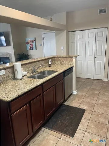 $2,200 | 421 Shadow Point, San Marcos, TX 78666