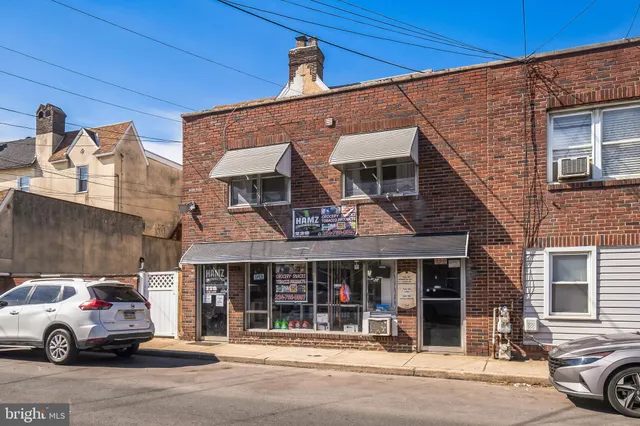 a car parked in front of a building