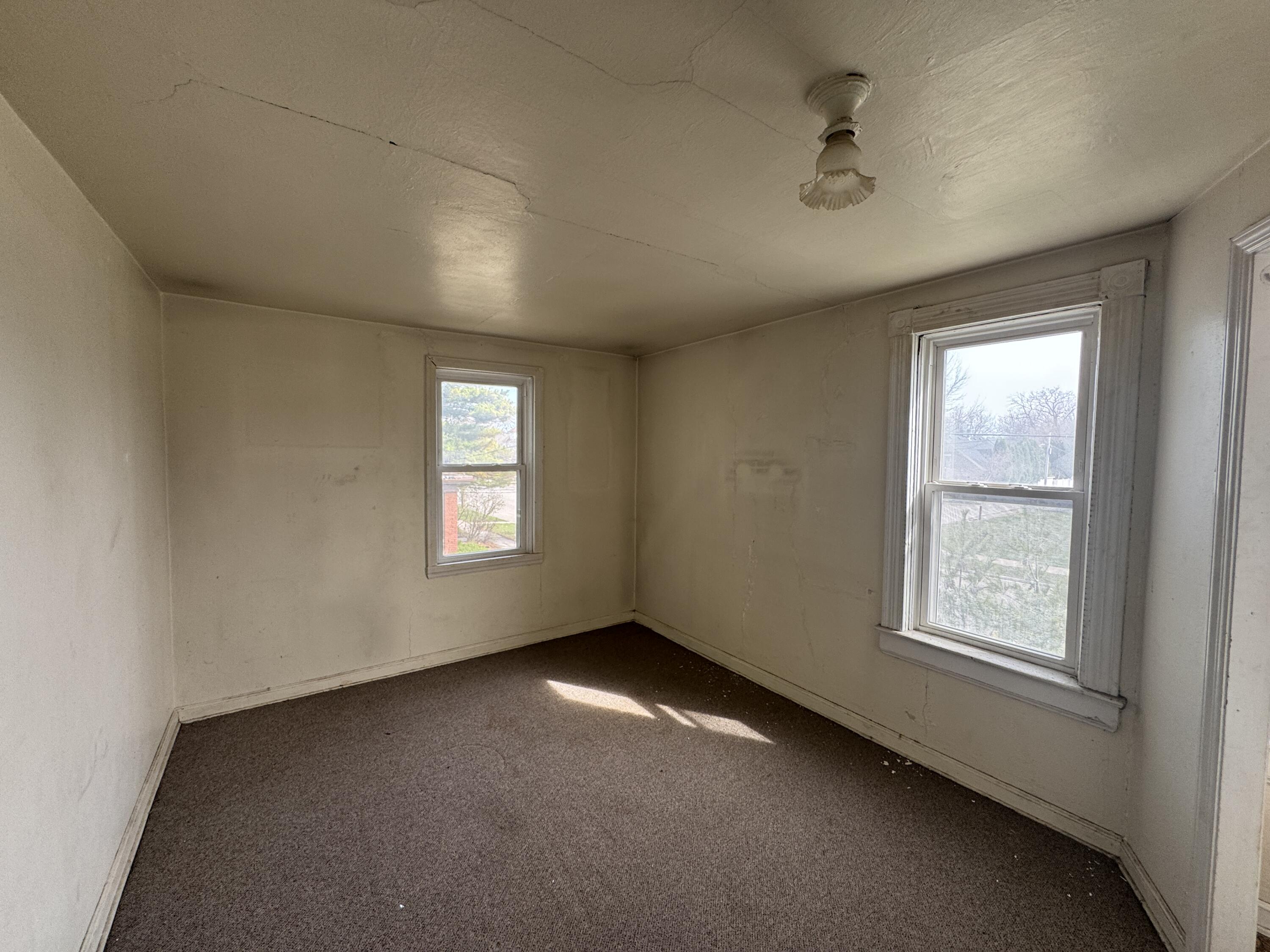 2318 54th Street Kenosha, WI 53140 - Photo 12 of 14 2318 54th upr bed