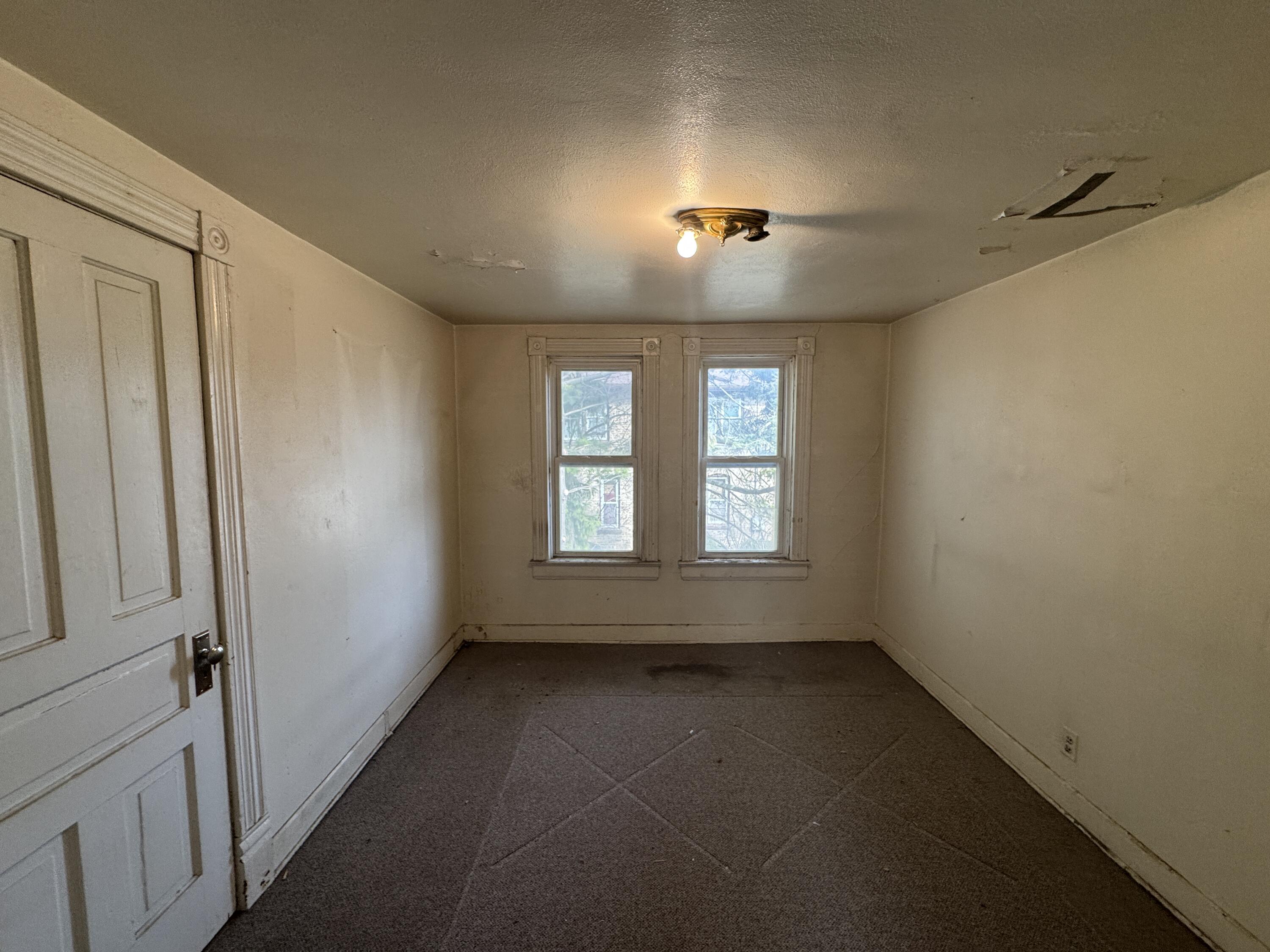 2318 54th Street Kenosha, WI 53140 - Photo 13 of 14 2318 54th St upr bed 2