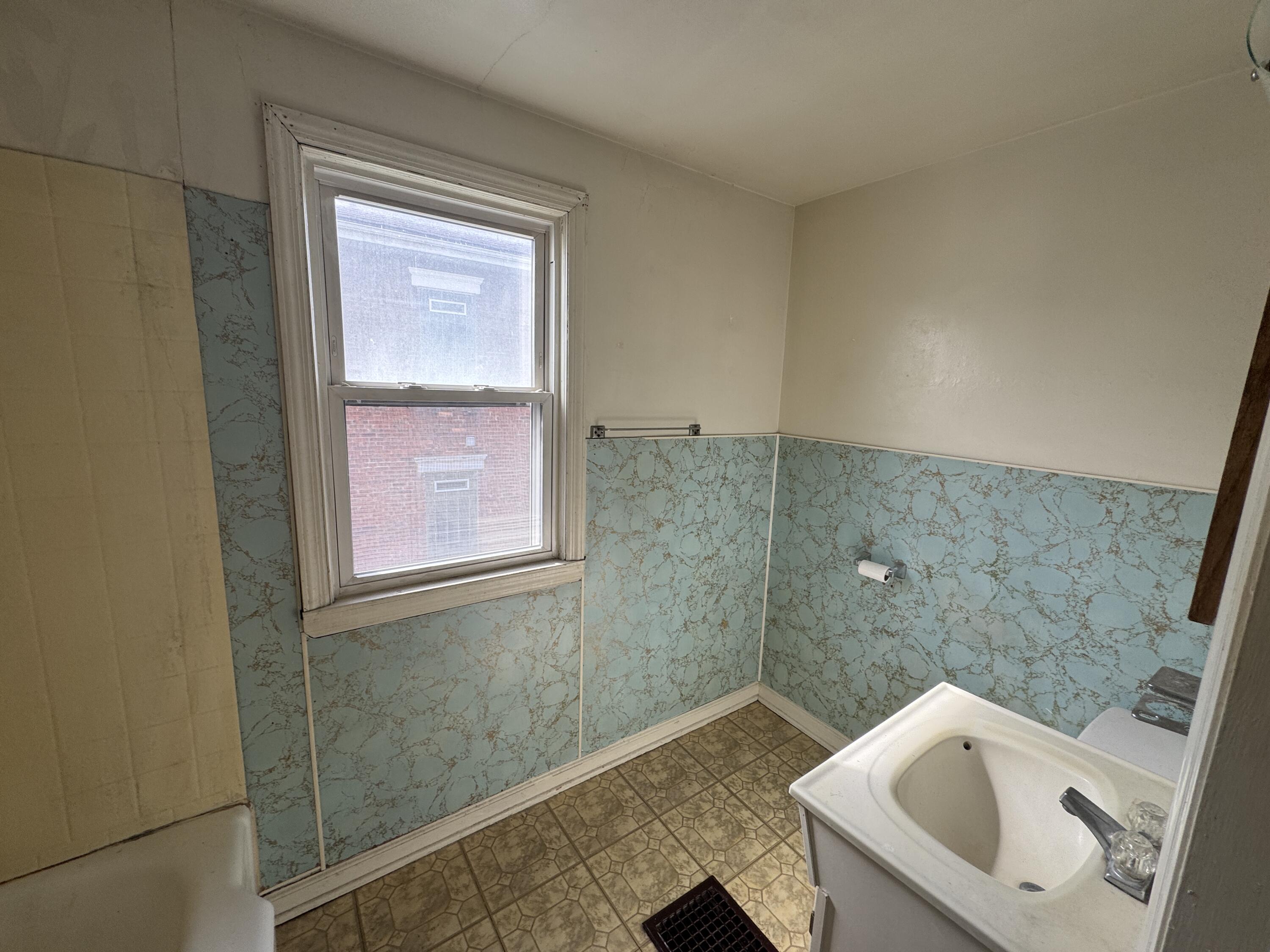 2318 54th Street Kenosha, WI 53140 - Photo 14 of 14 2318 54th St upr bath