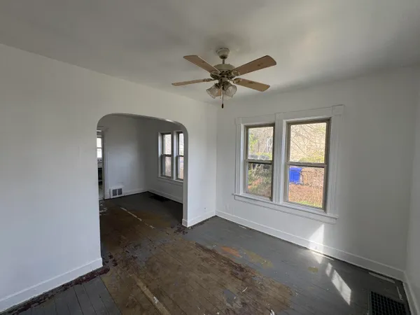 $169,900 | 2318 54th Street, Kenosha, WI 53140