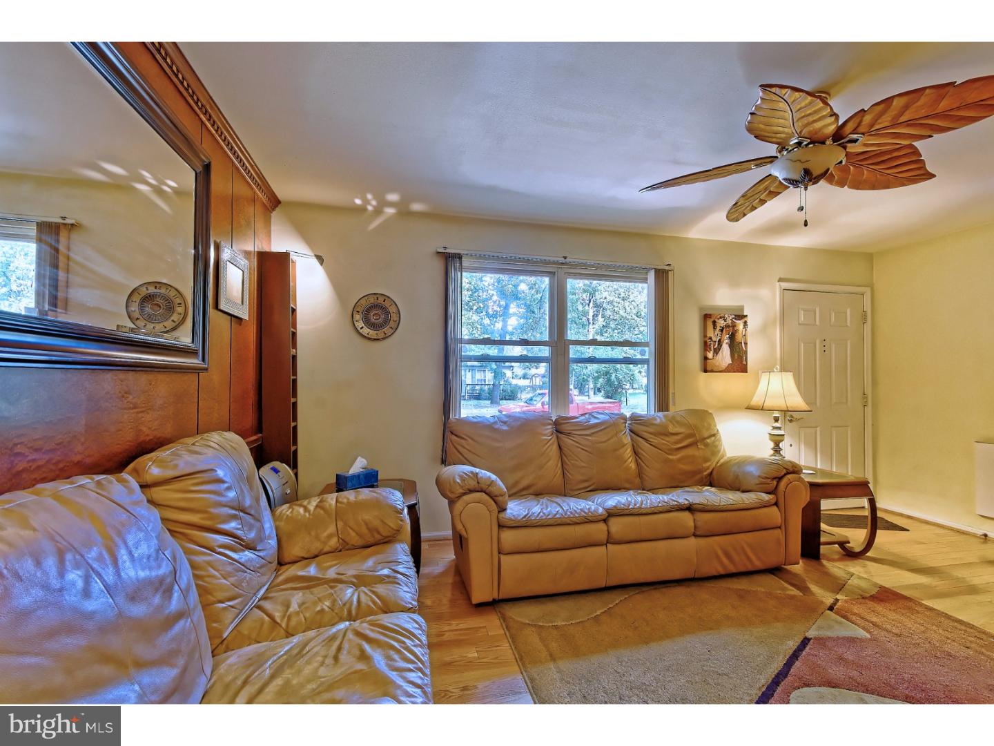 118 Prospect Road Sicklerville, NJ 08081 - Photo 6 of 25 Living Room