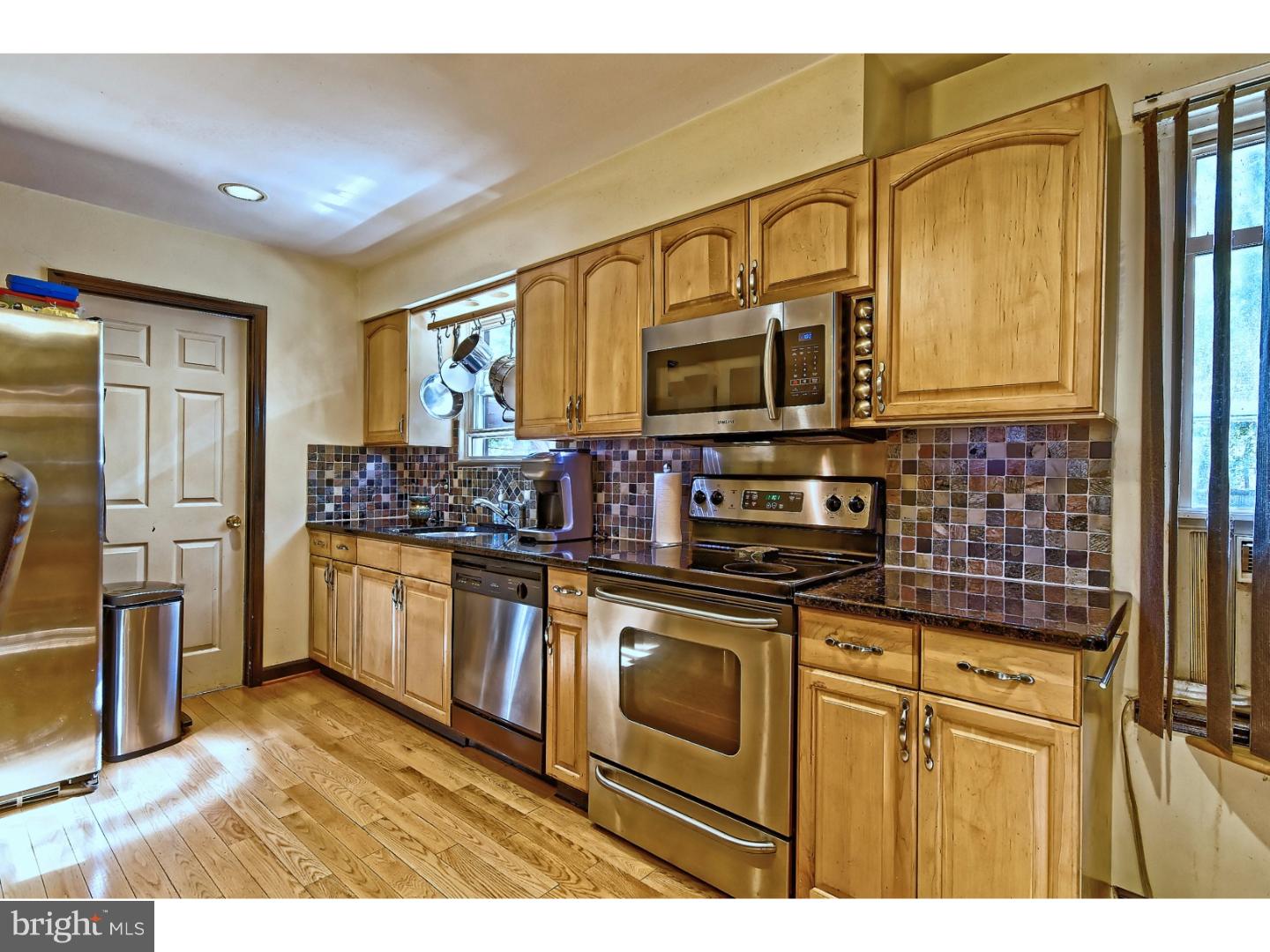 118 Prospect Road Sicklerville, NJ 08081 - Photo 9 of 25 Kitchen