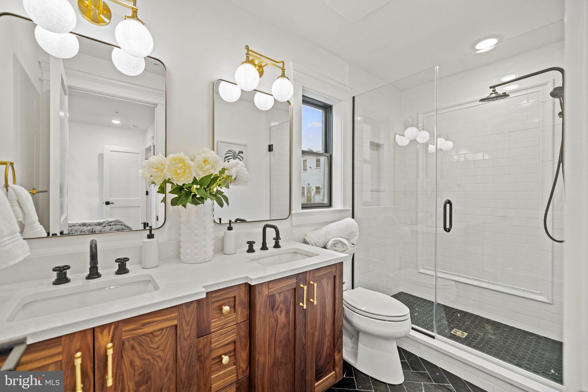 507 Park Road Northwest, Unit A Washington, DC 20010 - Photo 15 of 34 Primary Bathroom
