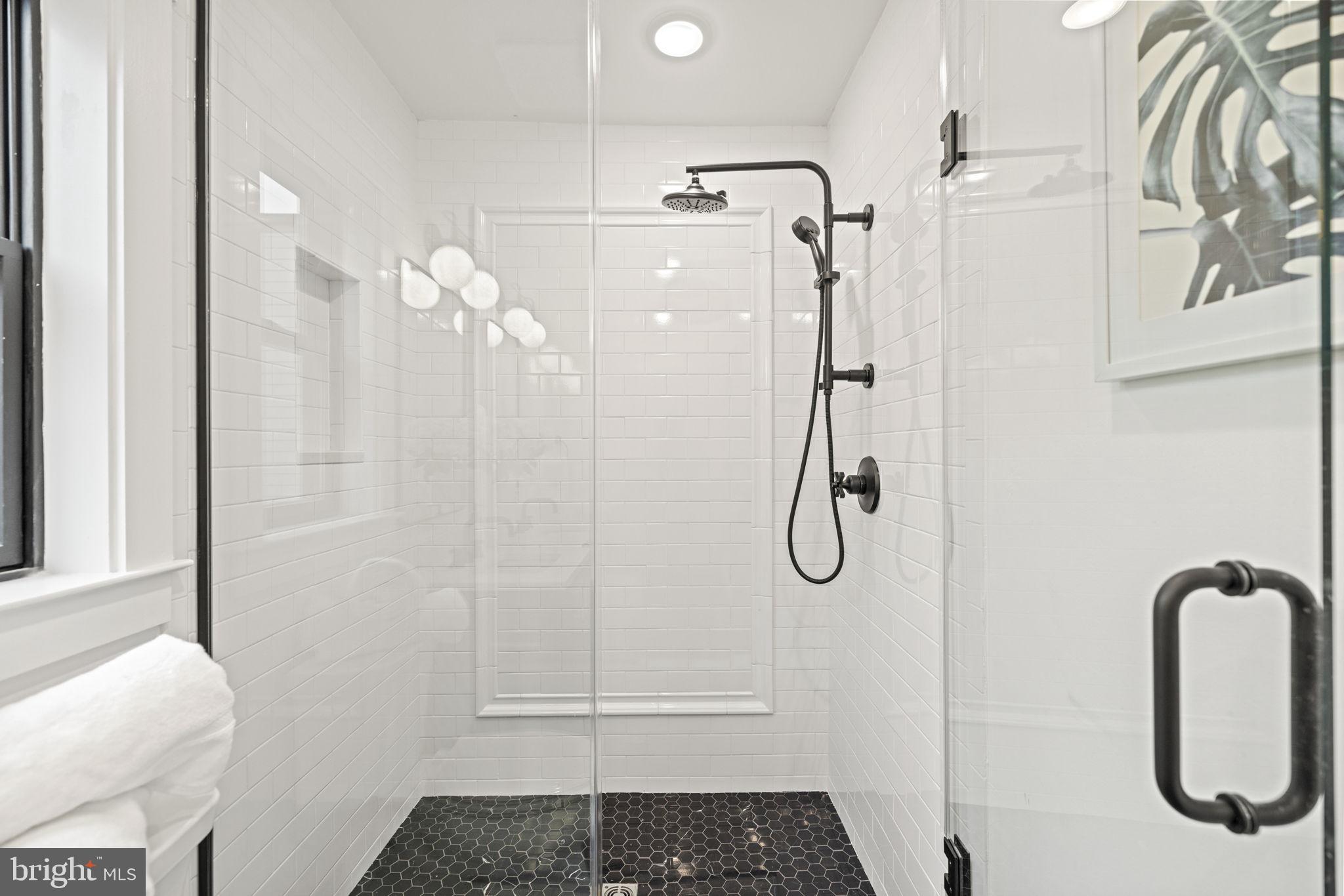507 Park Road Northwest, Unit A Washington, DC 20010 - Photo 16 of 34 Primary Bathroom