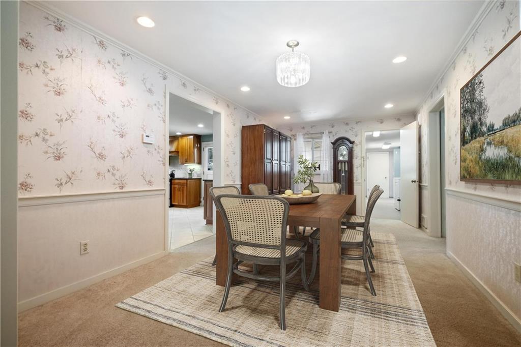 447 Oliver Road Sewickley, PA 15143 - Photo 7 of 25 Dining Area