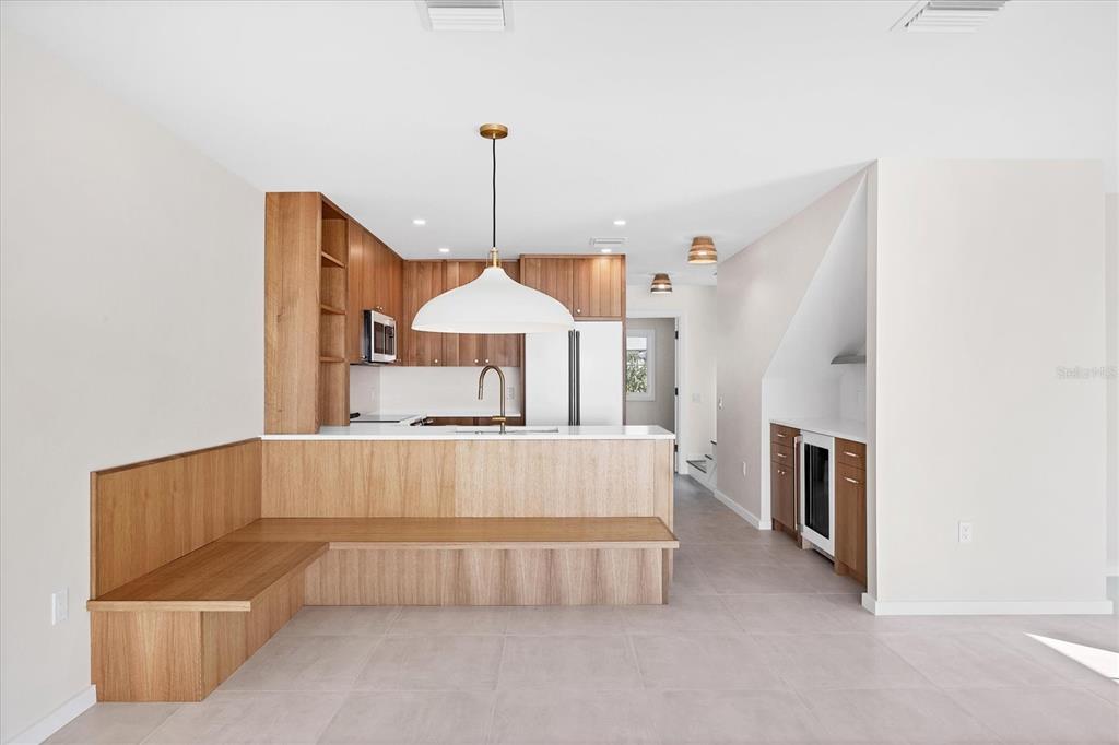 290 Gulf Boulevard, Unit 18 Boca Grande, FL 33921 - Photo 17 of 49 a view of living room with furniture and a ceiling fan