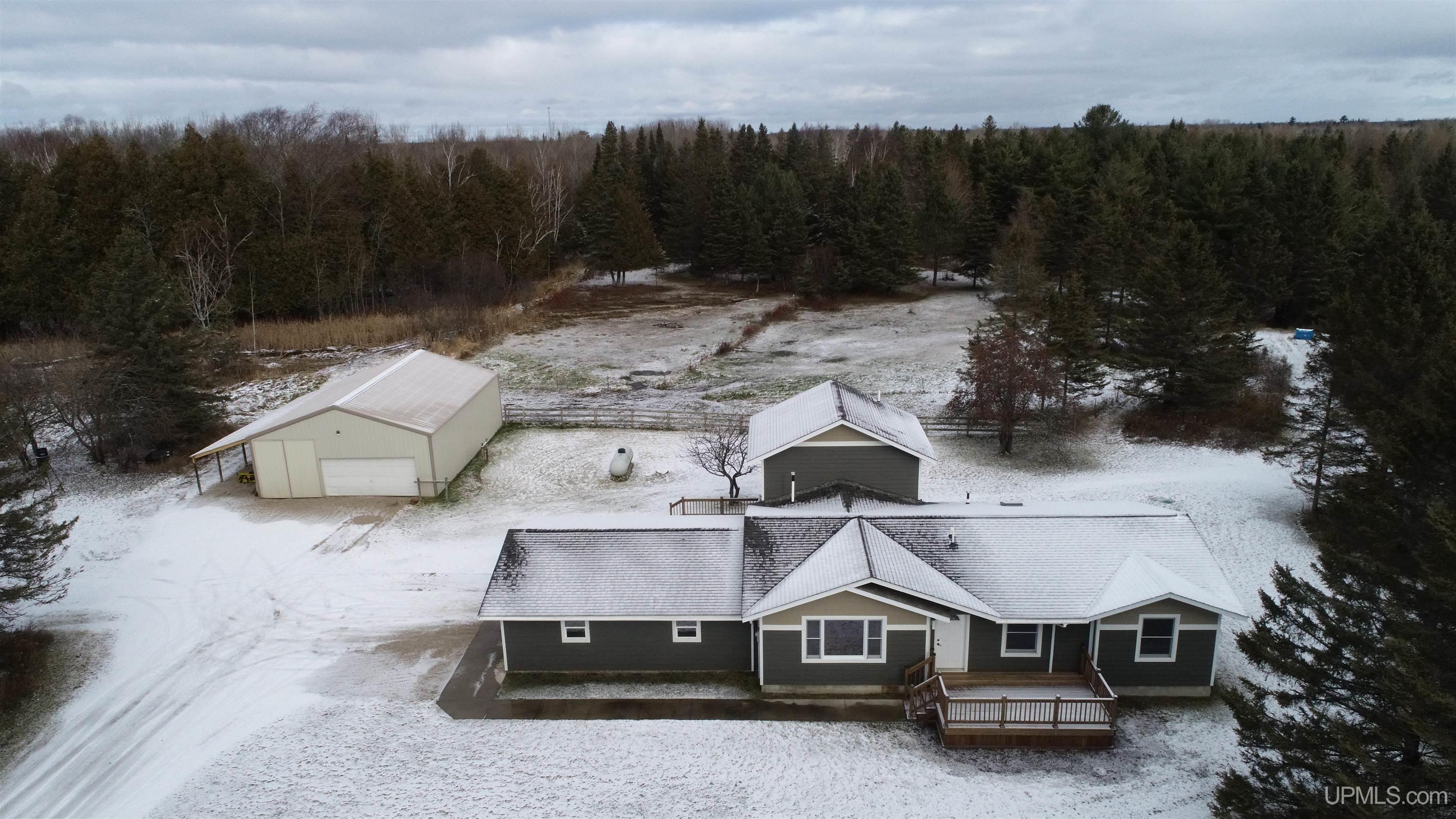 2724 Jackson Road Gulliver, MI 49840 - Photo 44 of 47