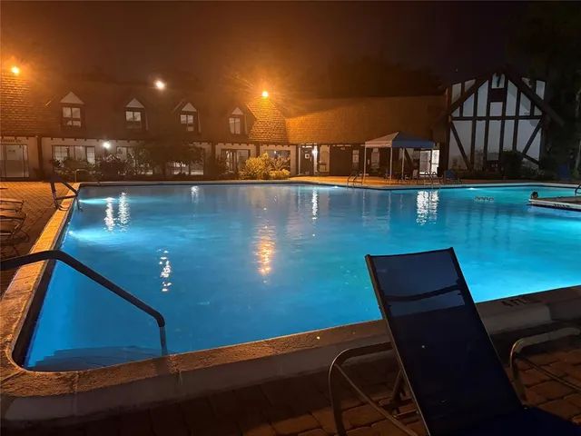 $2,100 | 3750 Inverrary Drive, Unit 1W, Lauderhill, FL 33319