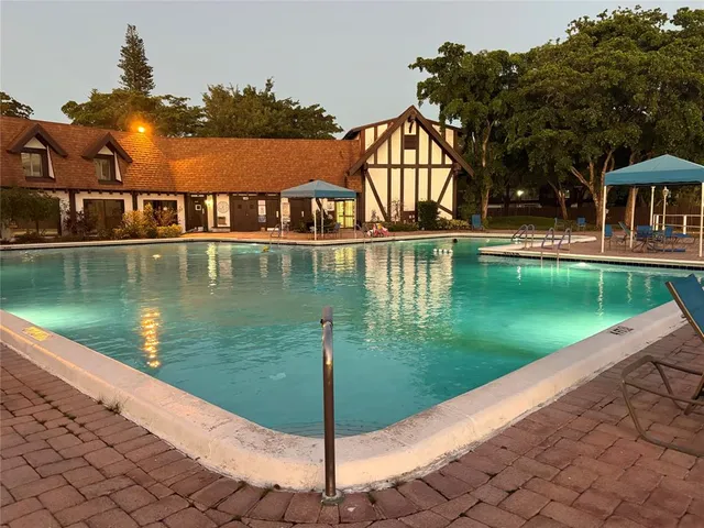 $2,100 | 3750 Inverrary Drive, Unit 1W, Lauderhill, FL 33319