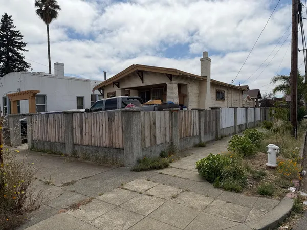 $424,900 | 2300 85th Avenue, Oakland, CA 94605