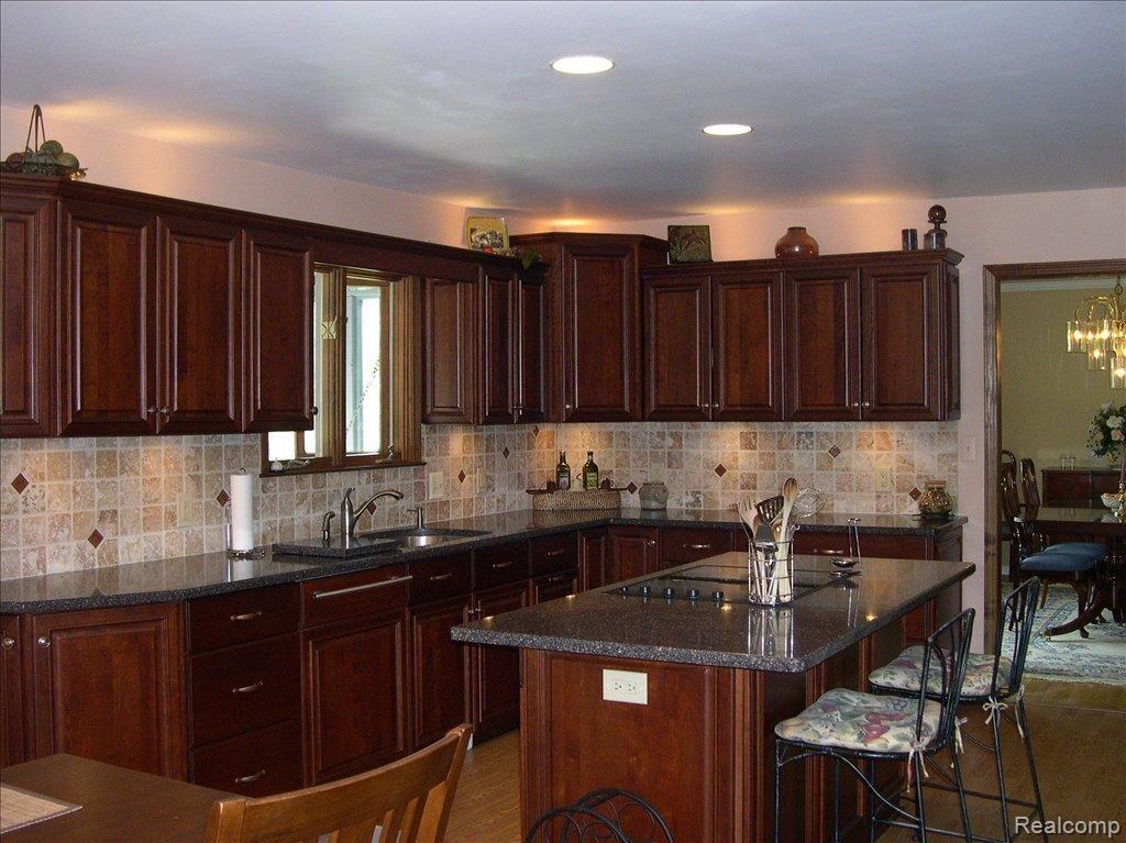 1594 Chevy Circuit Rochester, MI 48306 - Photo 6 of 12 Chevy_Circuit_Kitchen_1