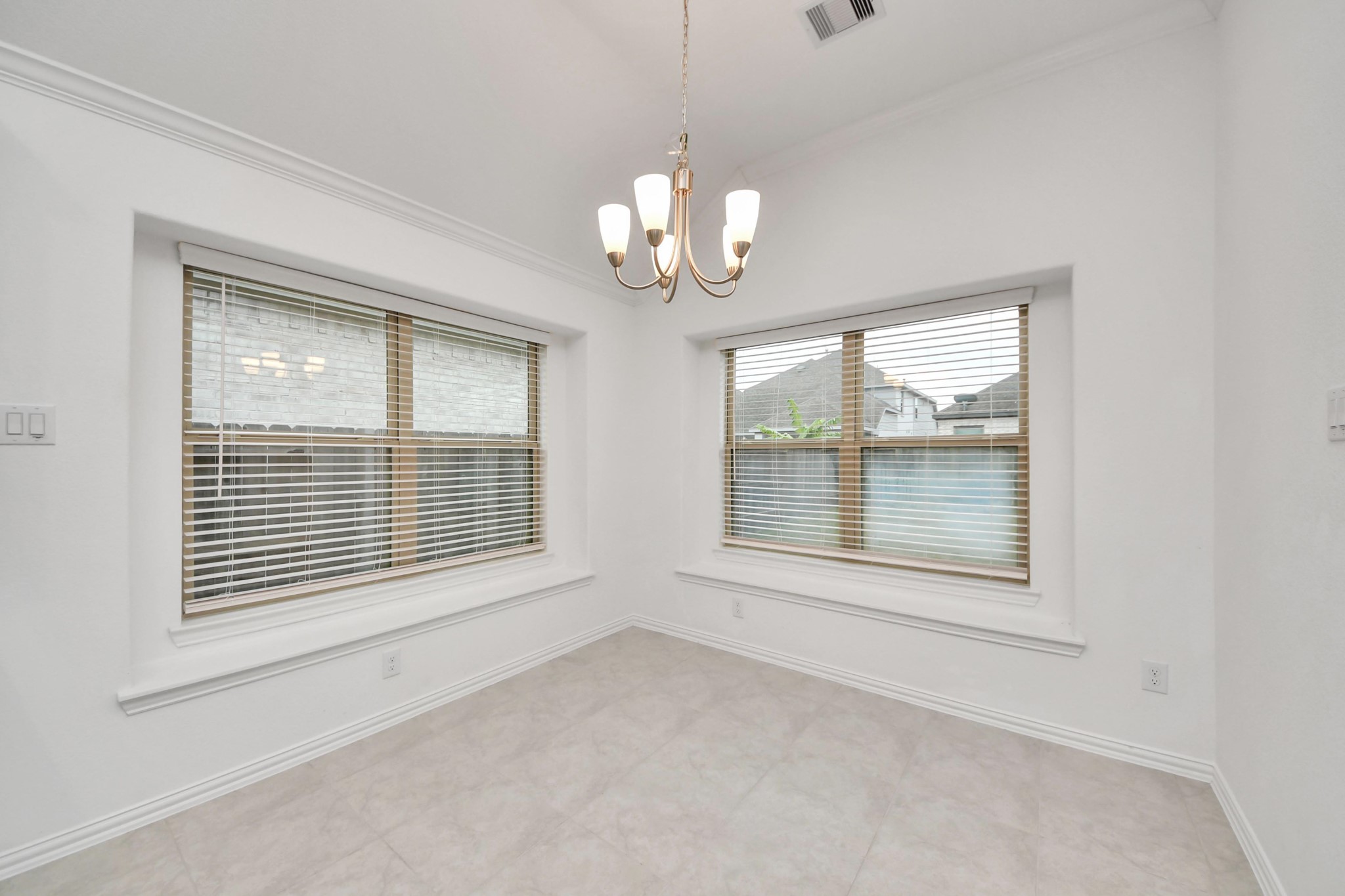 11918 Red Admiral Road Humble, TX 77346 - Photo 20 of 50 Dining Room