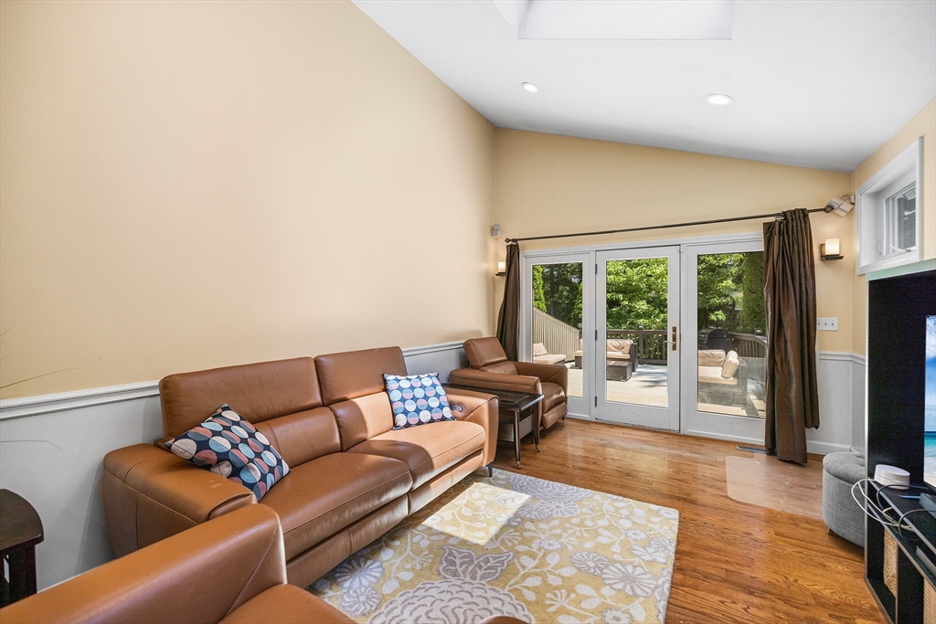 7 Sherborne Circle Ashland, MA 01721 - Photo 10 of 34