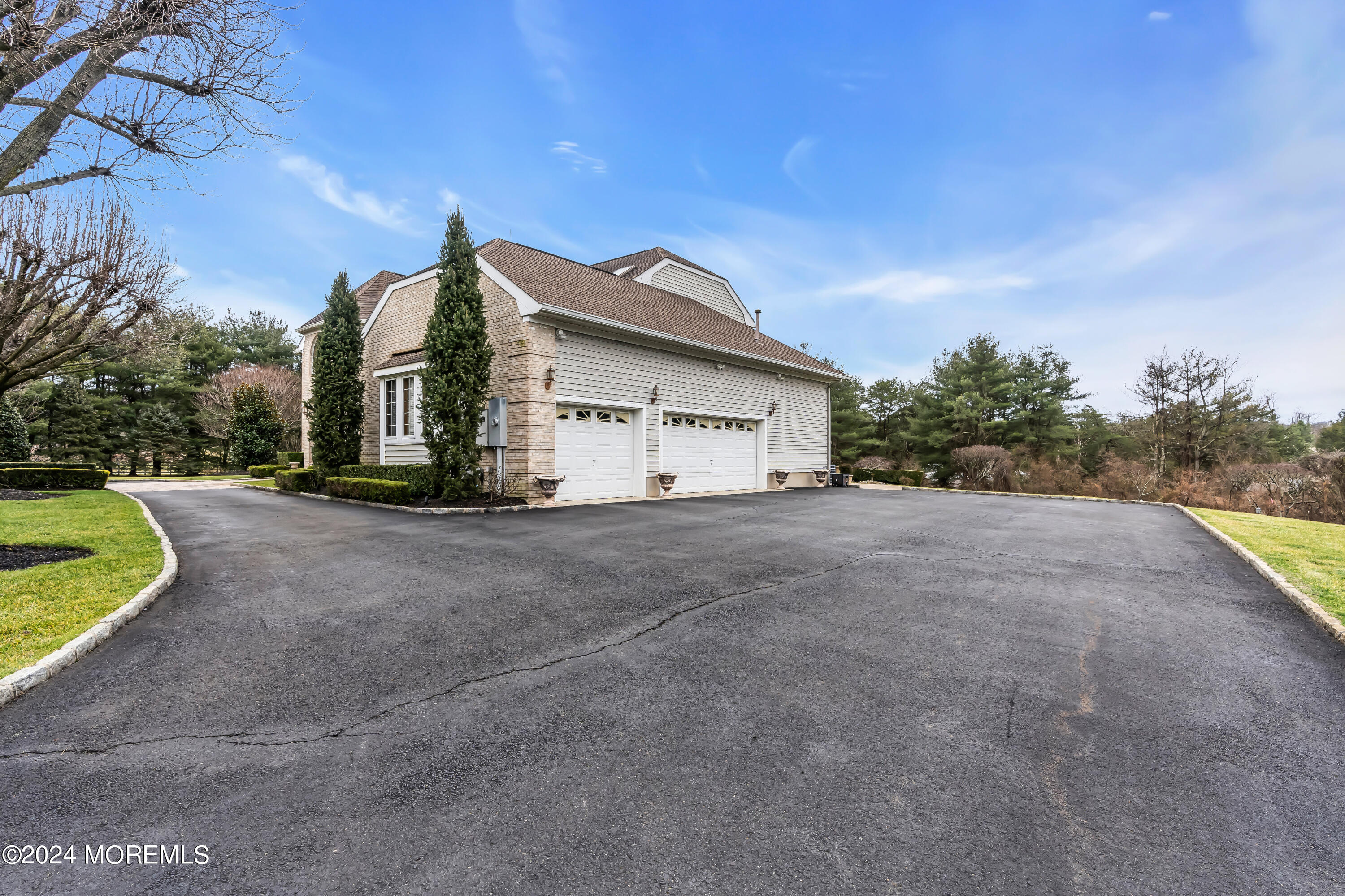 1 Thunder Lane Colts Neck, NJ 07722 - Photo 9 of 49 Driveway
